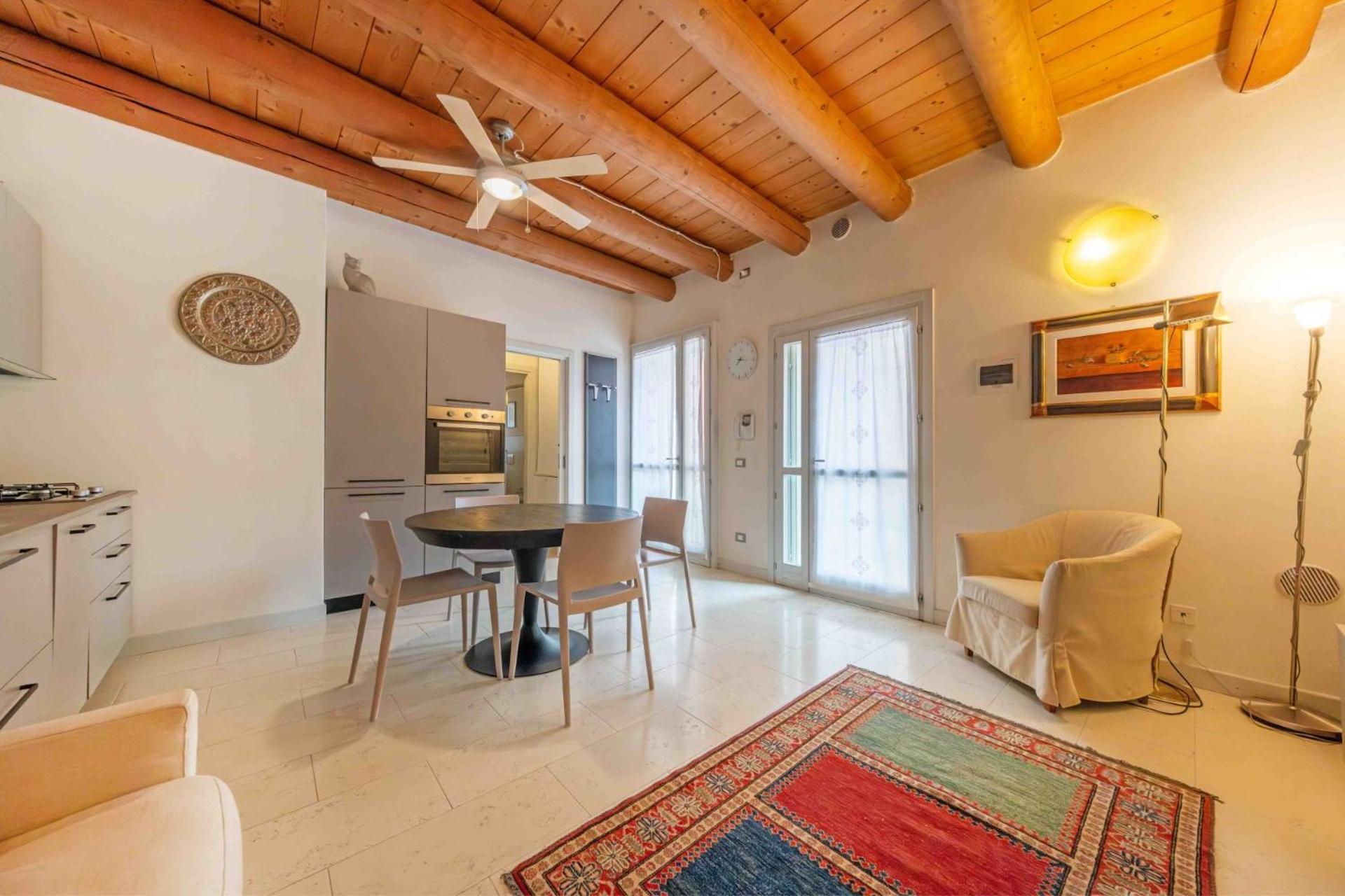 Apartmentsgarda - Borgo Garibaldi Apartment *