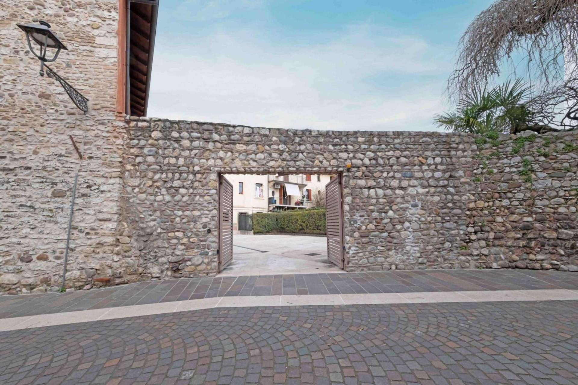 Apartmentsgarda - Borgo Garibaldi Apartment *